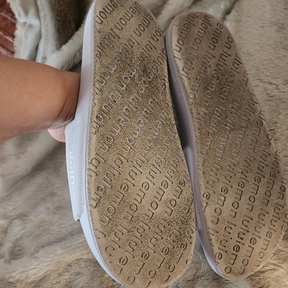 Women's White Slide Sandals - Picture 3 of 6